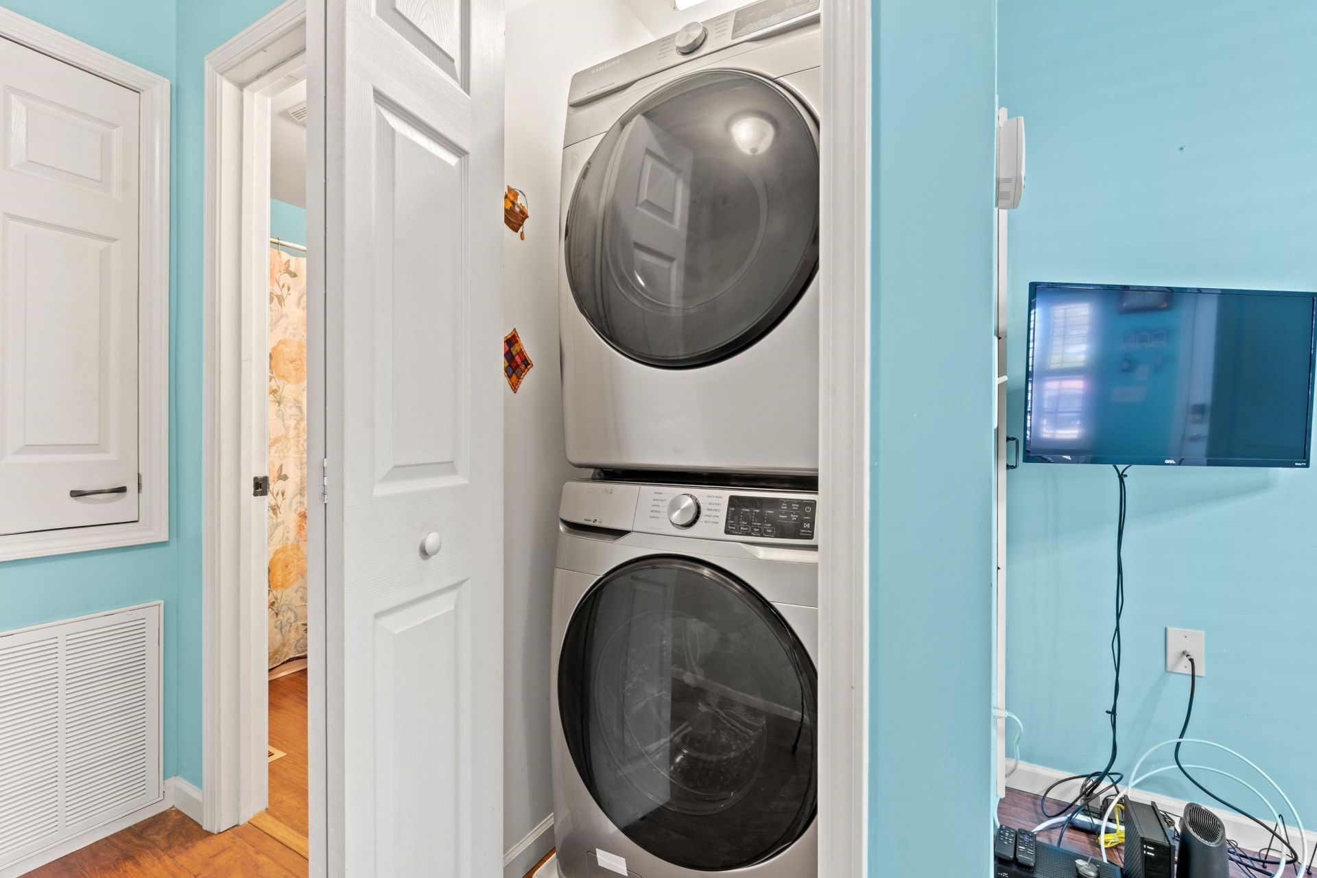 9700 Kings Rd. Photo 18