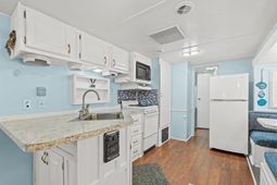 9700 Kings Rd. photo 4