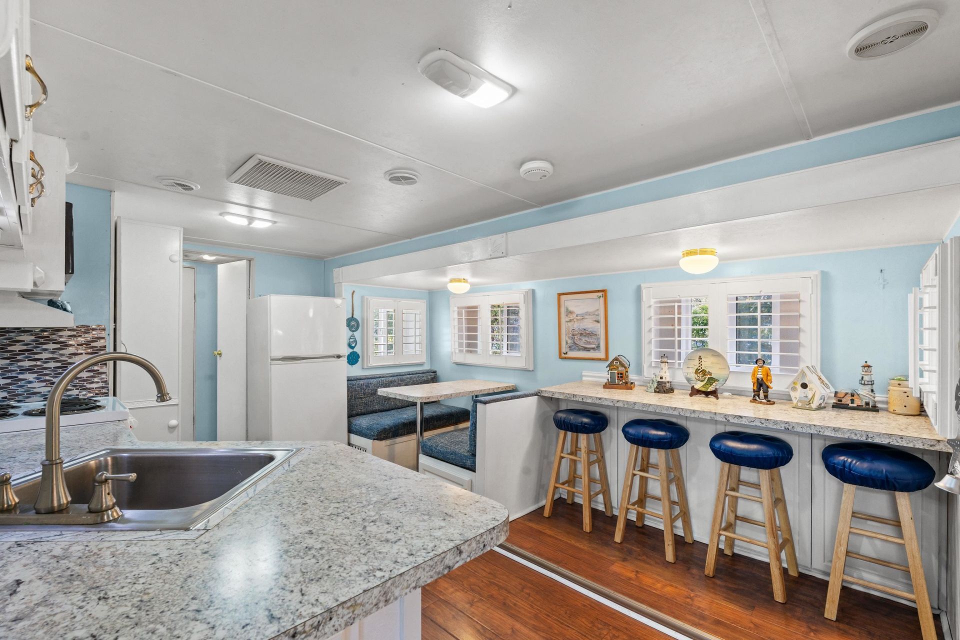 9700 Kings Rd. Photo 6