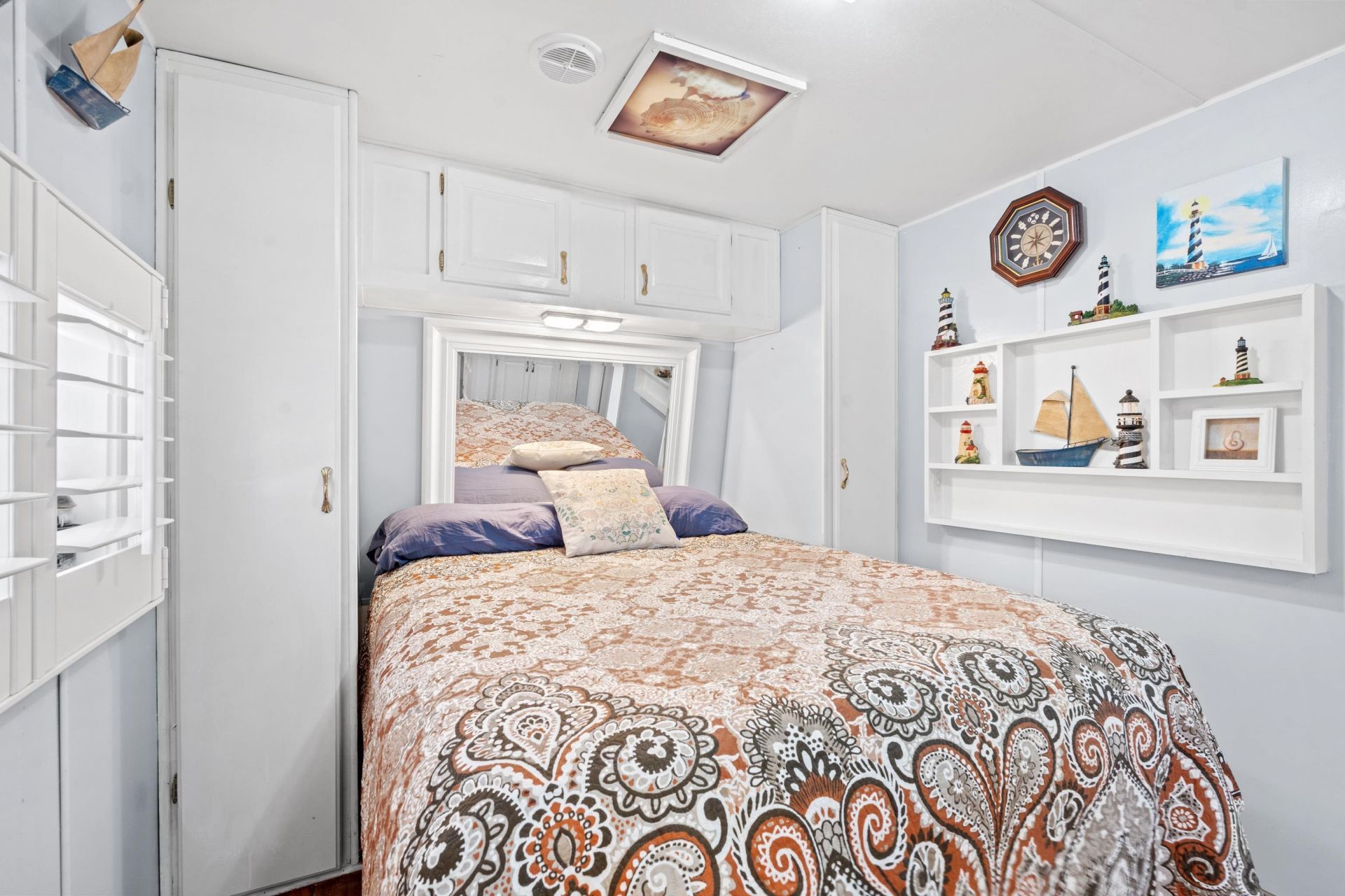 9700 Kings Rd. Photo 9