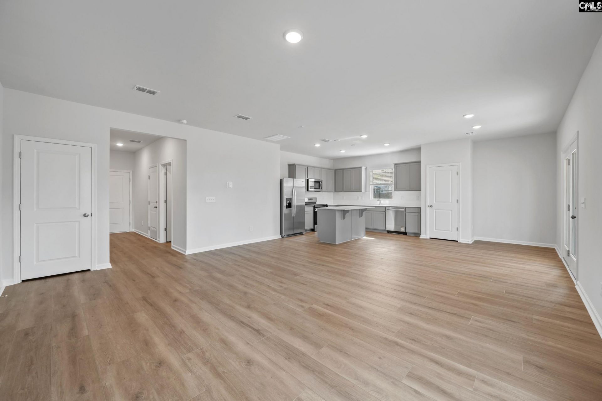 435 Edith Court Photo 12