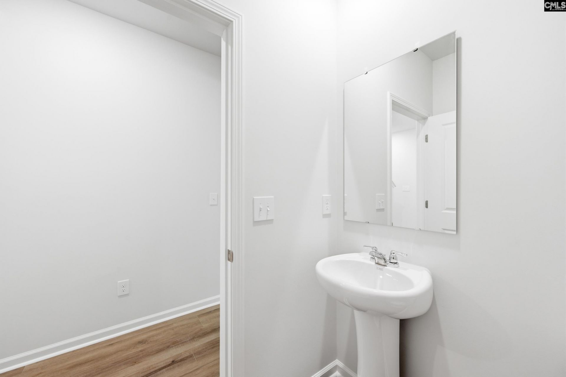 435 Edith Court Photo 8