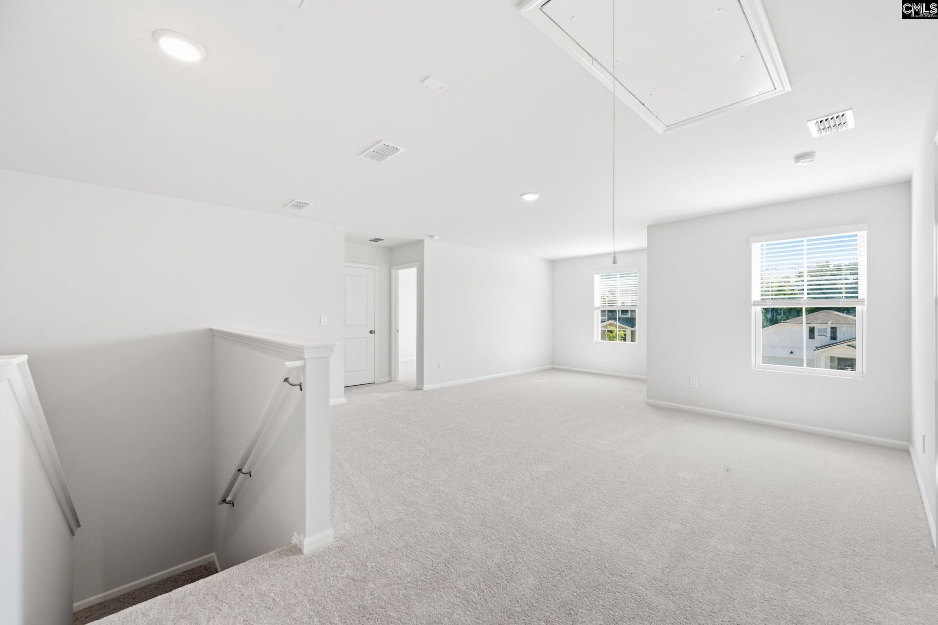 427 Edith Court Photo 10