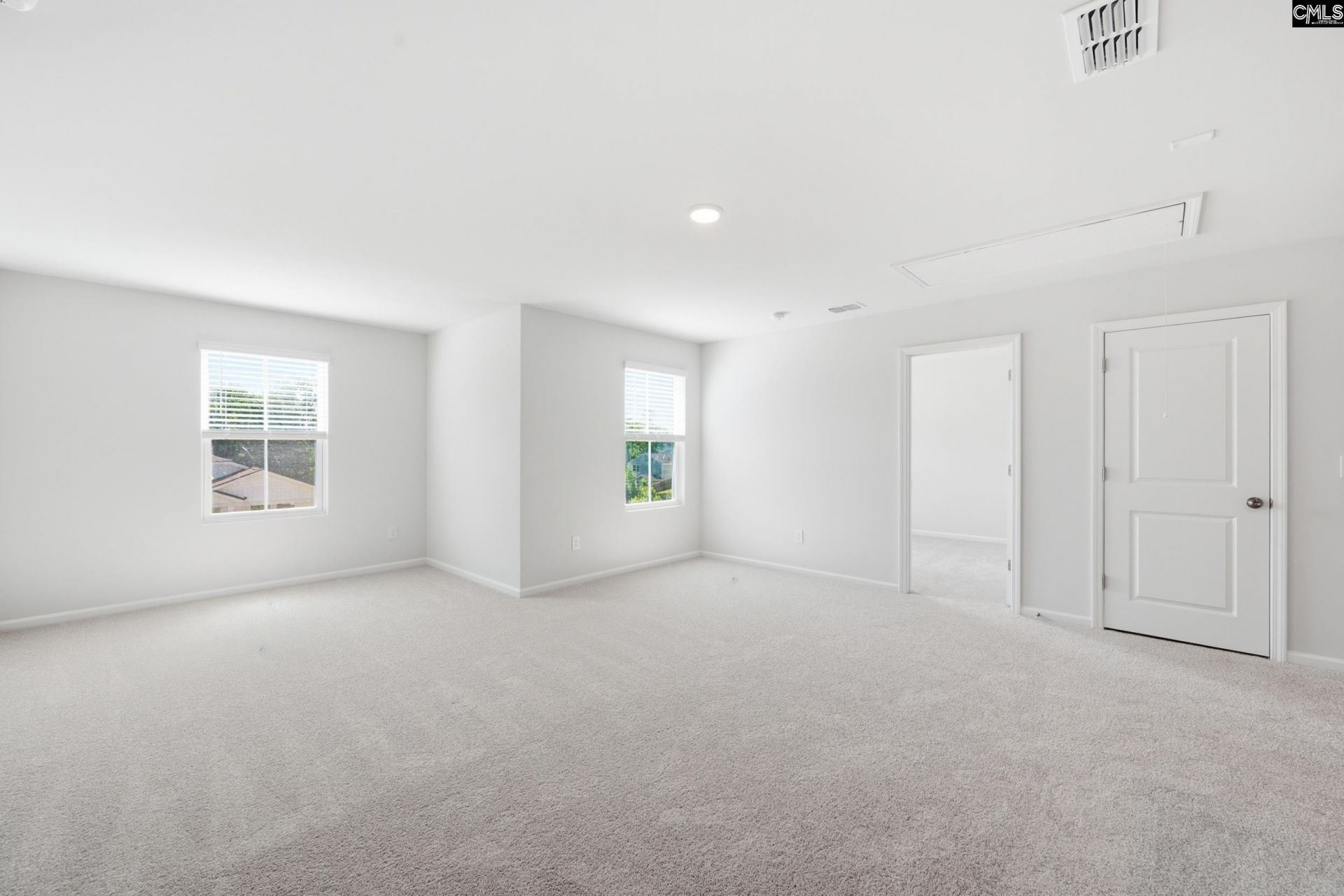 427 Edith Court Photo 12