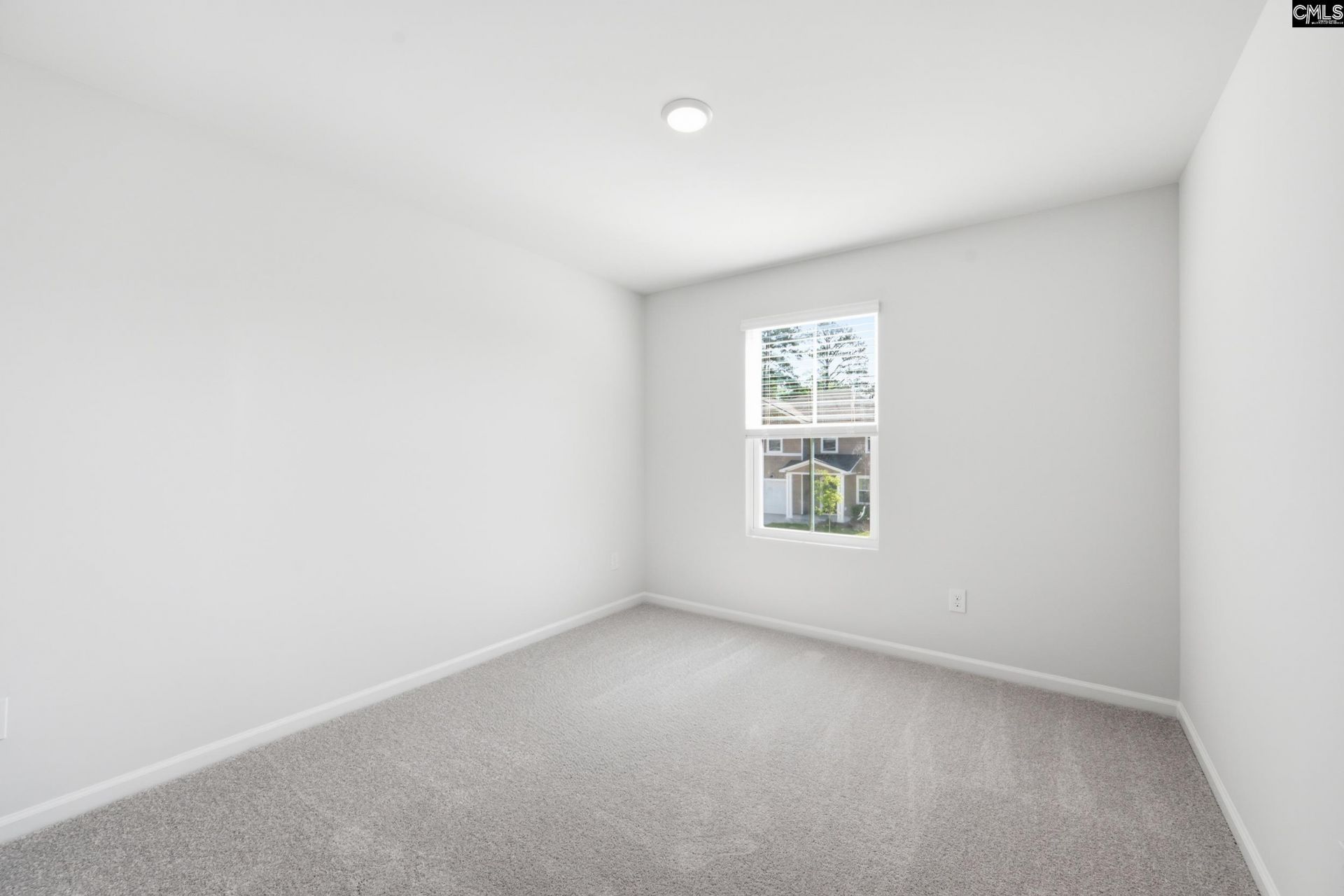 427 Edith Court Photo 14