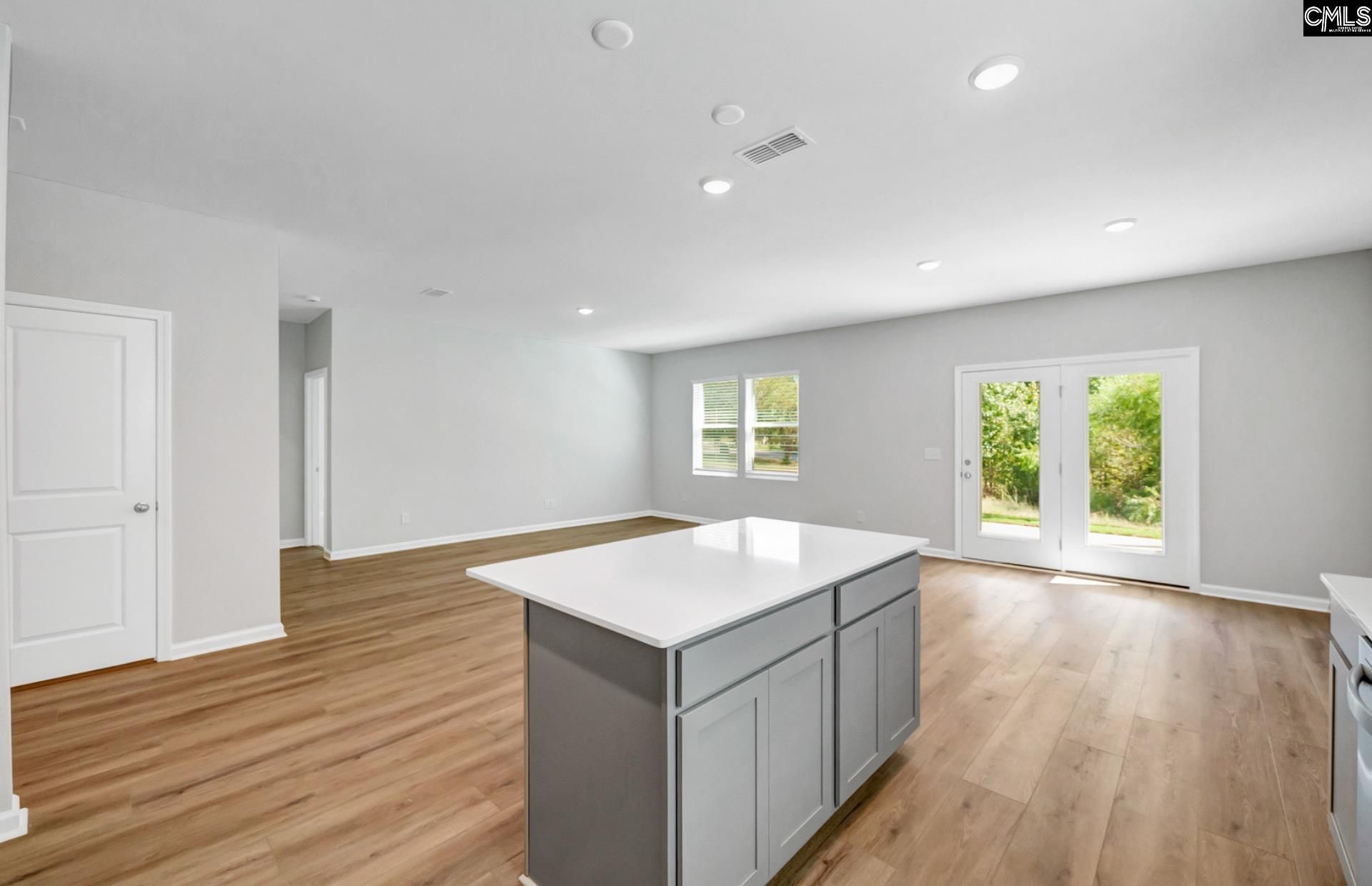 427 Edith Court Photo 16