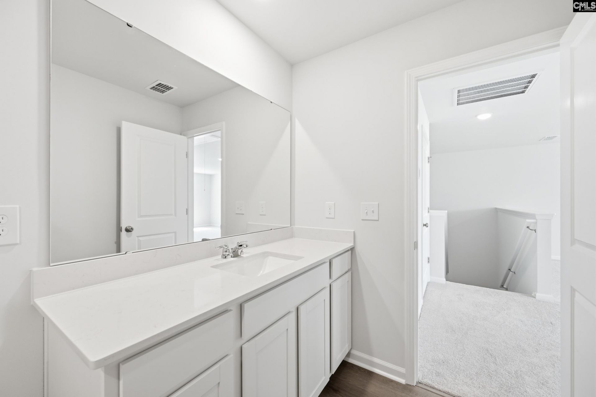 427 Edith Court Photo 19