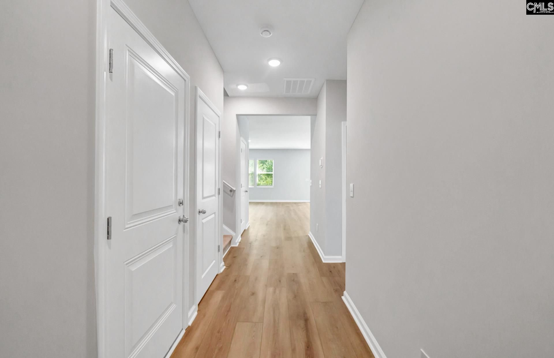 427 Edith Court Photo 5