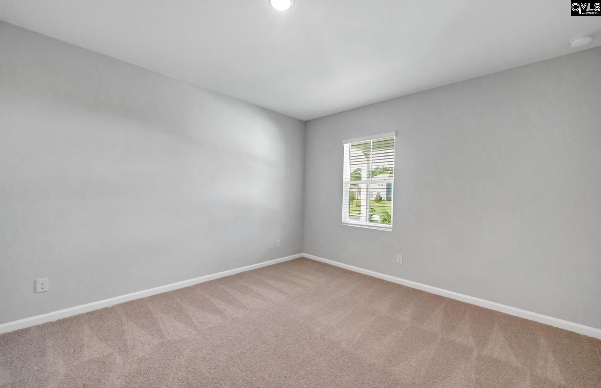 427 Edith Court Photo 7