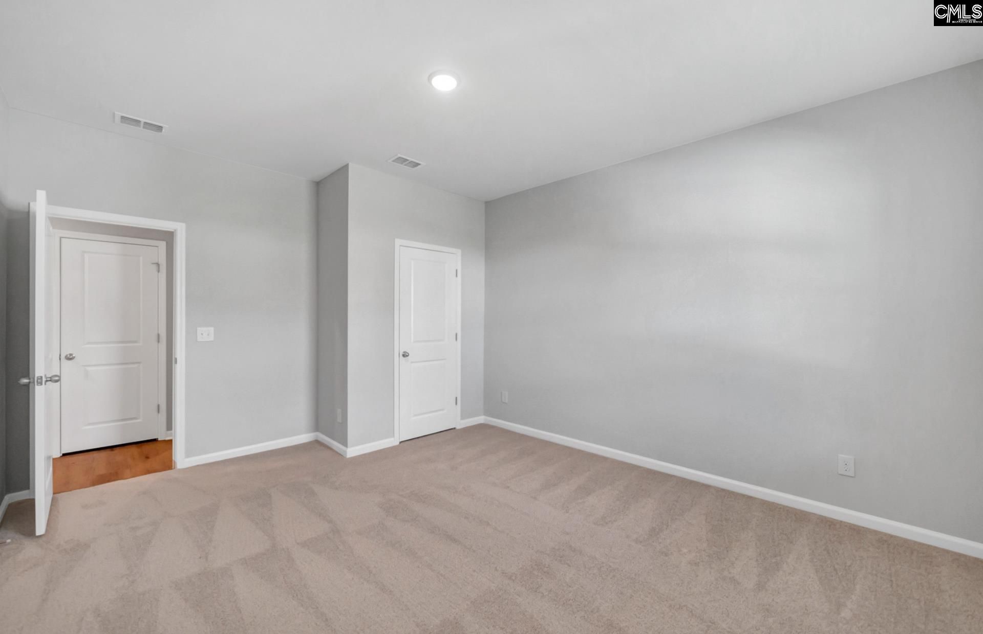 427 Edith Court Photo 8