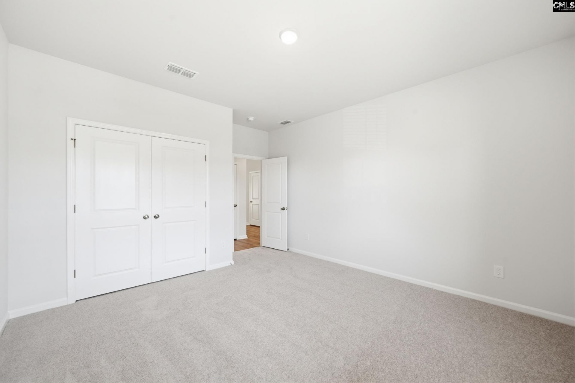 427 Edith Court Photo 8