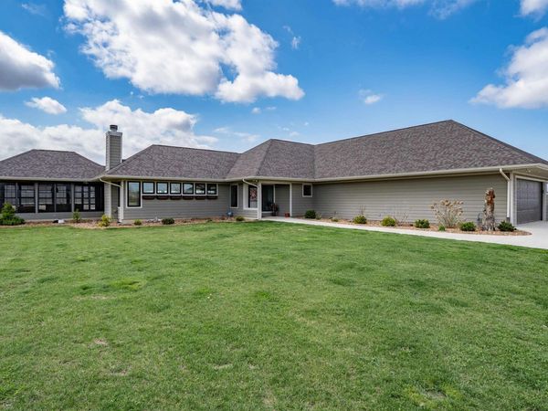 9372 Garman Road, Leo, IN 46765