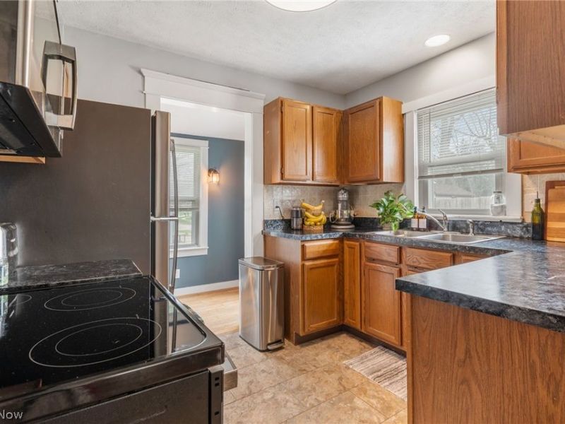 184 Baldwin Street, Wadsworth, OH 44281 Photo 8