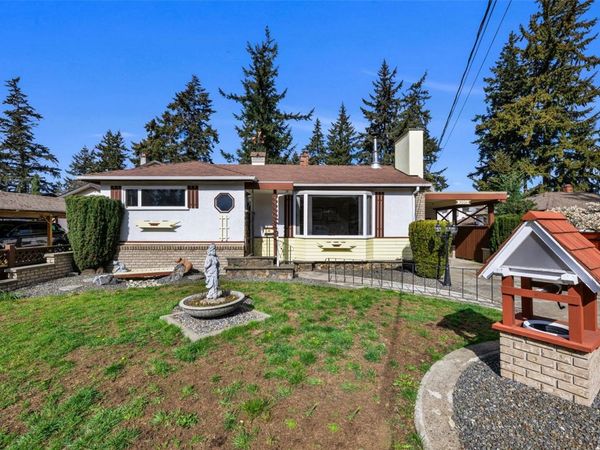3006 Pickford Rd, Colwood, BC V9B 2K9