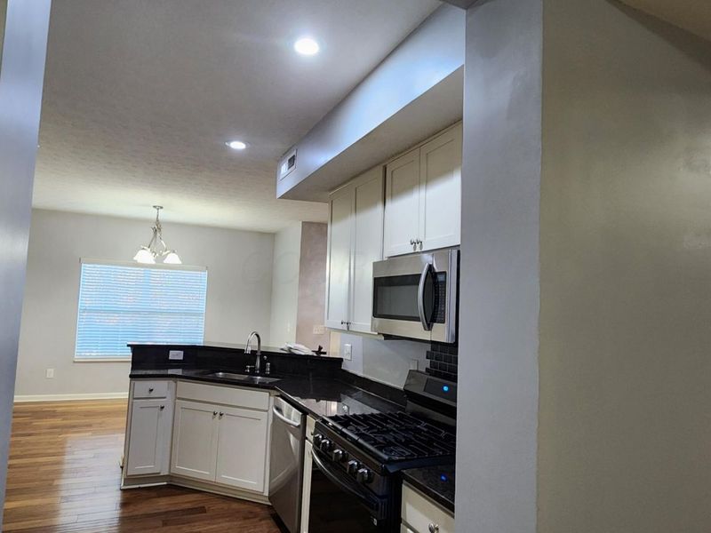 590 Redwood Lane, Lewis Center, OH 43035 Photo 12