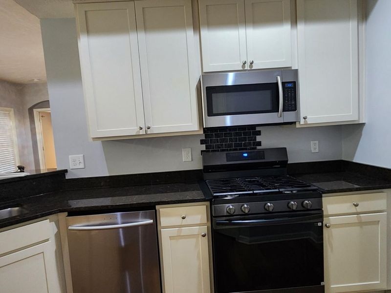 590 Redwood Lane, Lewis Center, OH 43035 Photo 13