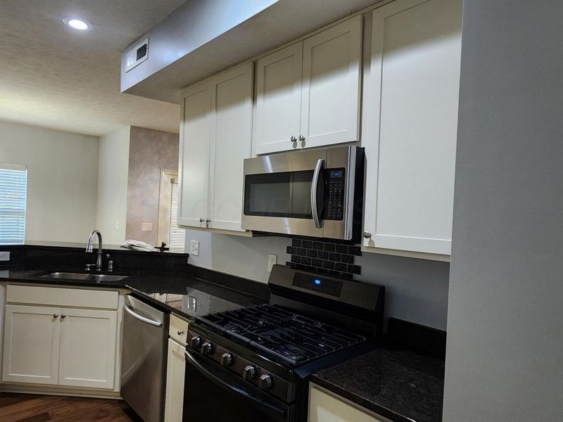 590 Redwood Lane, Lewis Center, OH 43035 Photo 16