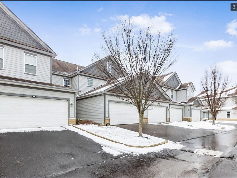 590 Redwood Lane, Lewis Center, OH 43035 Photo 3