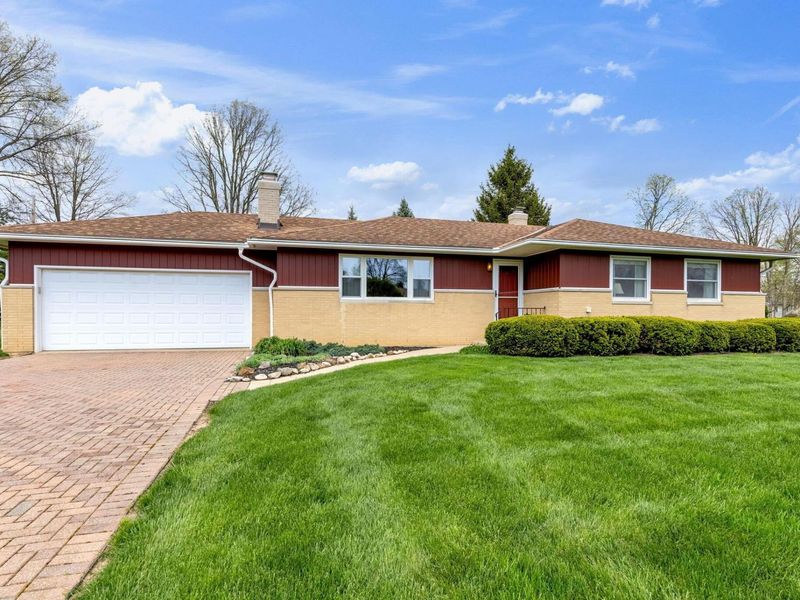 698 Lawson Drive, Westerville, OH 43081 Photo 2