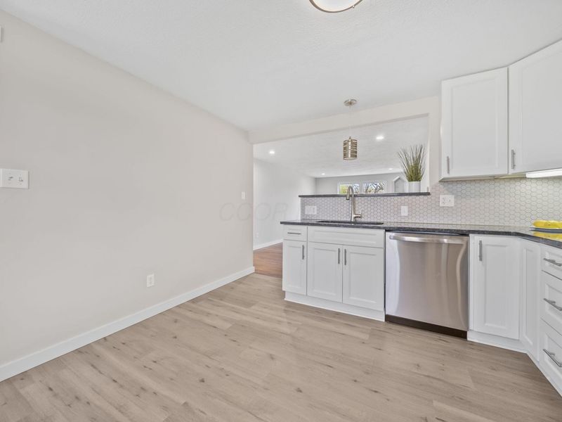 995 E Lincoln Avenue, Columbus, OH 43229 Photo 11