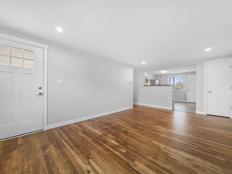 995 E Lincoln Avenue, Columbus, OH 43229 Photo 15