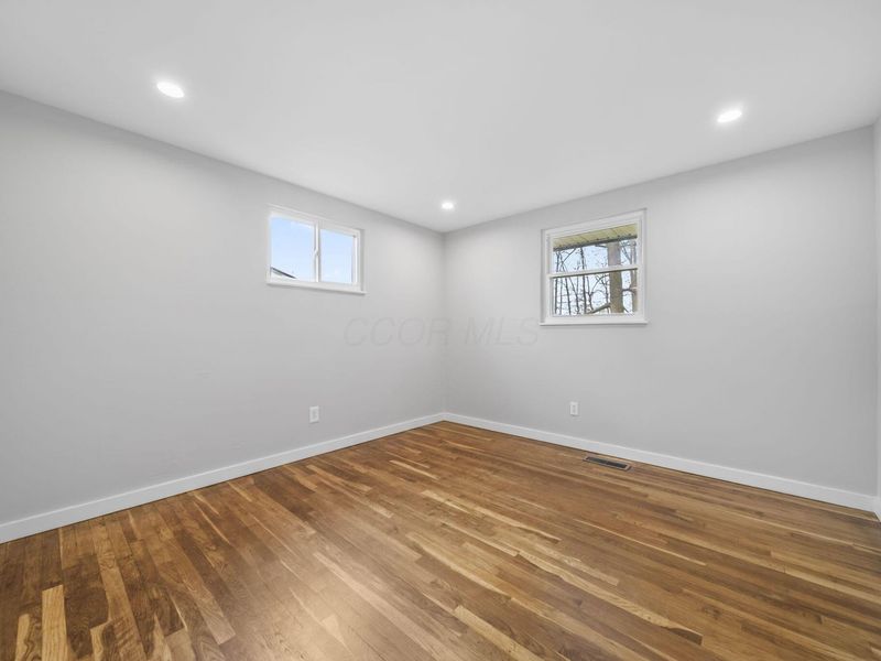 995 E Lincoln Avenue, Columbus, OH 43229 Photo 18