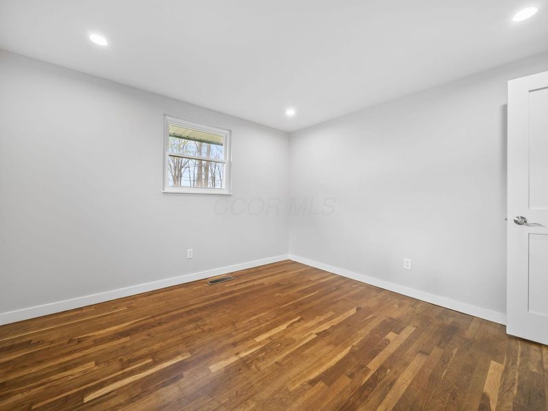 995 E Lincoln Avenue, Columbus, OH 43229 Photo 21