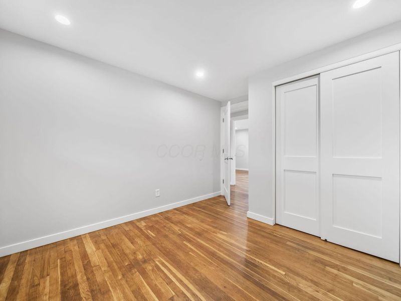 995 E Lincoln Avenue, Columbus, OH 43229 Photo 25