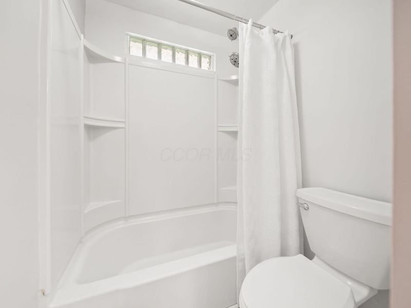 995 E Lincoln Avenue, Columbus, OH 43229 Photo 27