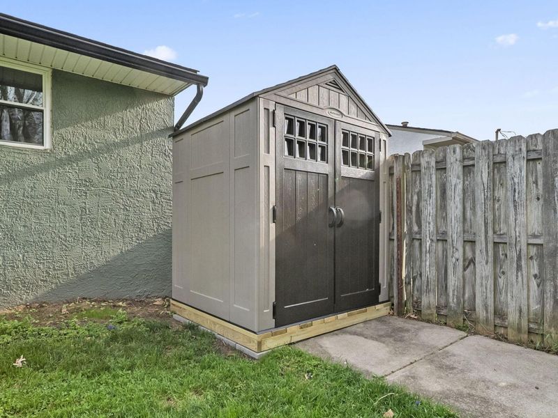 995 E Lincoln Avenue, Columbus, OH 43229 Photo 34