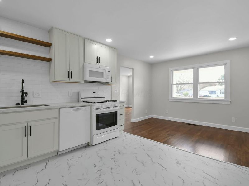 3188 Cypress Bend Drive, Newark, OH 43055 Photo 14