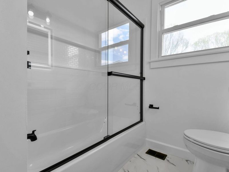 3188 Cypress Bend Drive, Newark, OH 43055 Photo 20