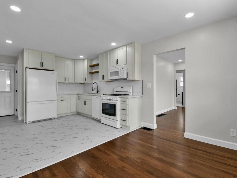 3188 Cypress Bend Drive, Newark, OH 43055 Photo 9