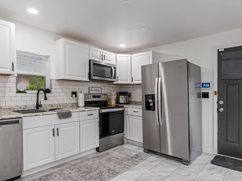 2876 Medina Avenue, Columbus, OH 43224 Photo 11