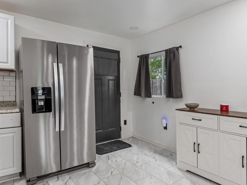 2876 Medina Avenue, Columbus, OH 43224 Photo 12