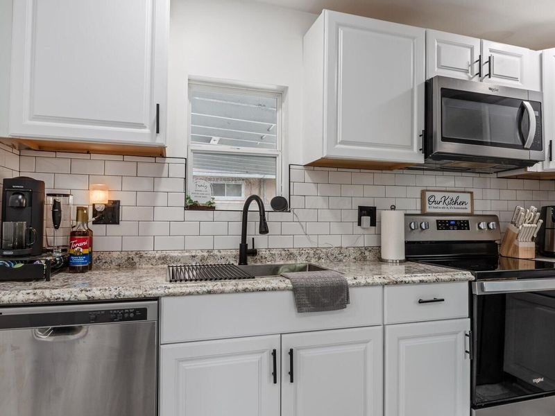 2876 Medina Avenue, Columbus, OH 43224 Photo 14