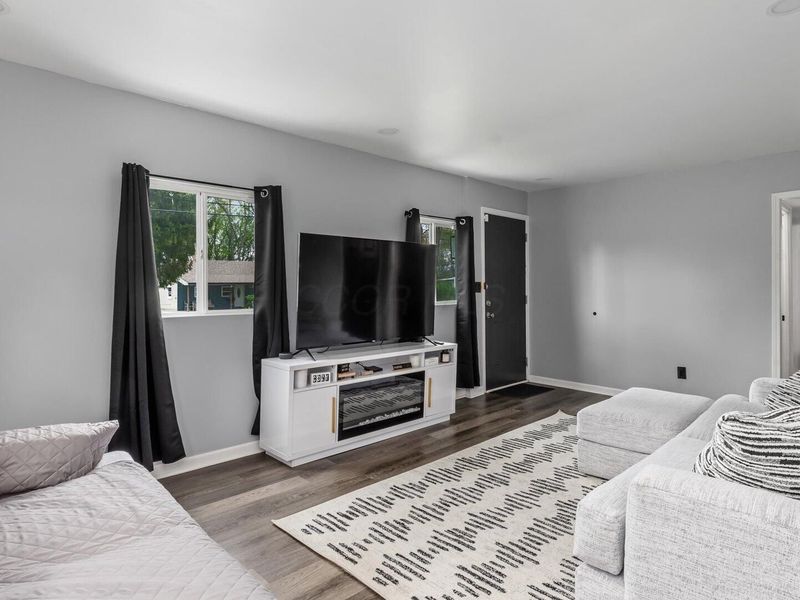 2876 Medina Avenue, Columbus, OH 43224 Photo 8