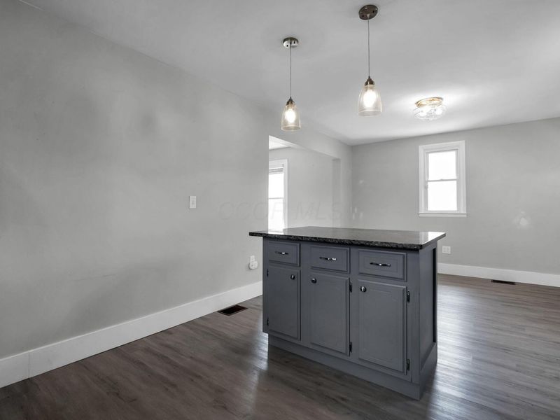 33 School Street, Ashville, OH 43103 Photo 13