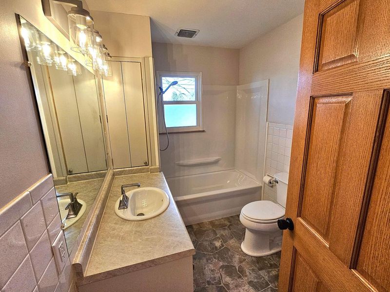 885 W Perry Street, Bucyrus, OH 44820 Photo 13