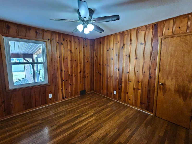 885 W Perry Street, Bucyrus, OH 44820 Photo 18