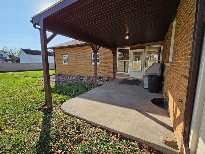 885 W Perry Street, Bucyrus, OH 44820 Photo 34