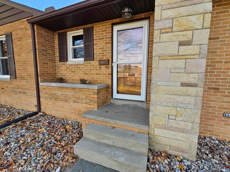 885 W Perry Street, Bucyrus, OH 44820 Photo 4