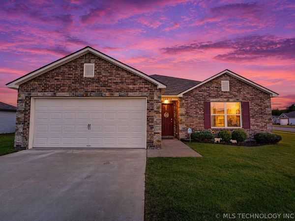 10010 E 109th Place N, Owasso, OK 74055