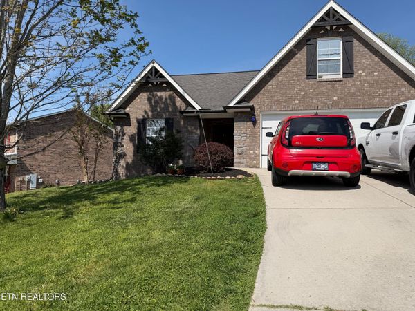 7715 Applecross Rd, Corryton, TN 37721