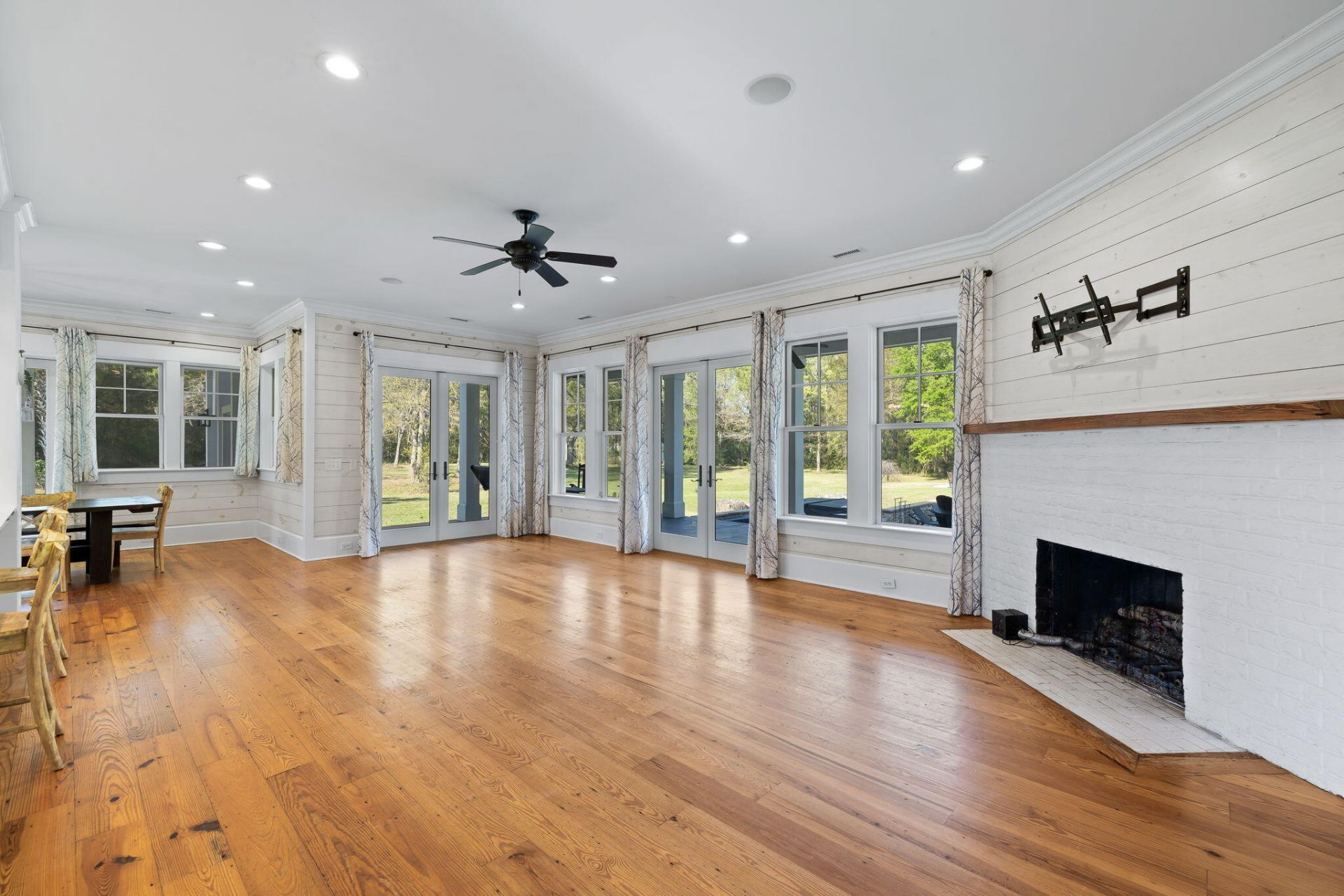 2953 Plow Ground Photo 10