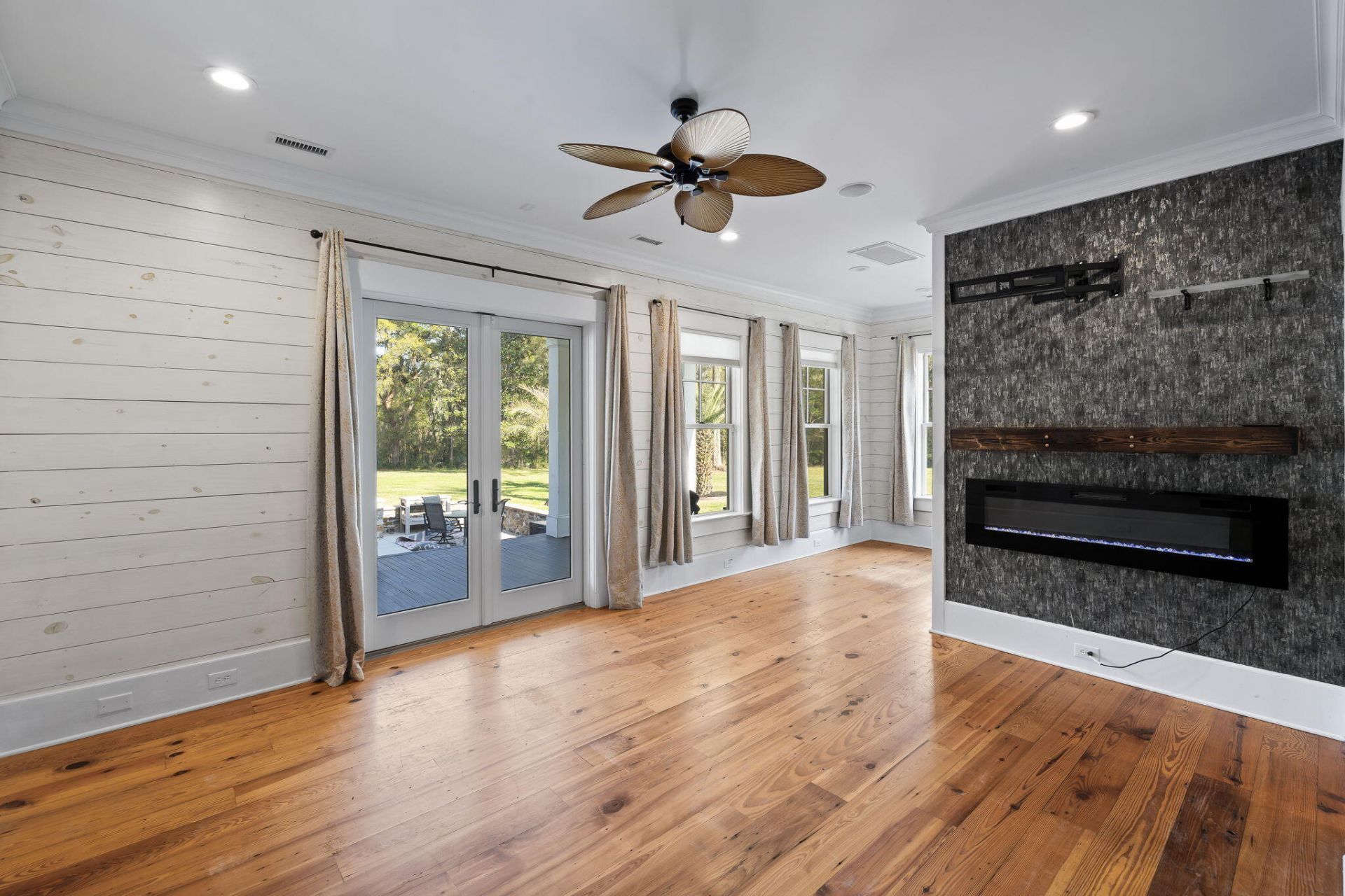 2953 Plow Ground Photo 17