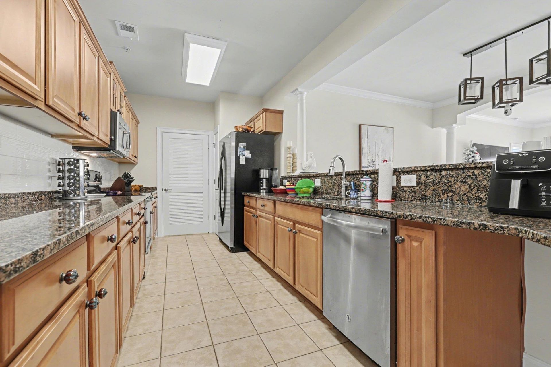 2180 Waterview Dr. Photo 11