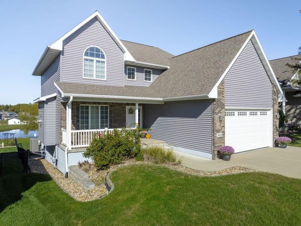 5612 Summerland Drive, Waterloo, IA 50701