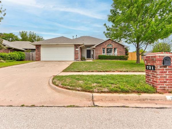 721 Gyrfalcon Drive, Norman, OK 73072