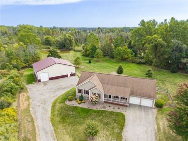 5393 Holley Byron Road , Holley, NY 14470